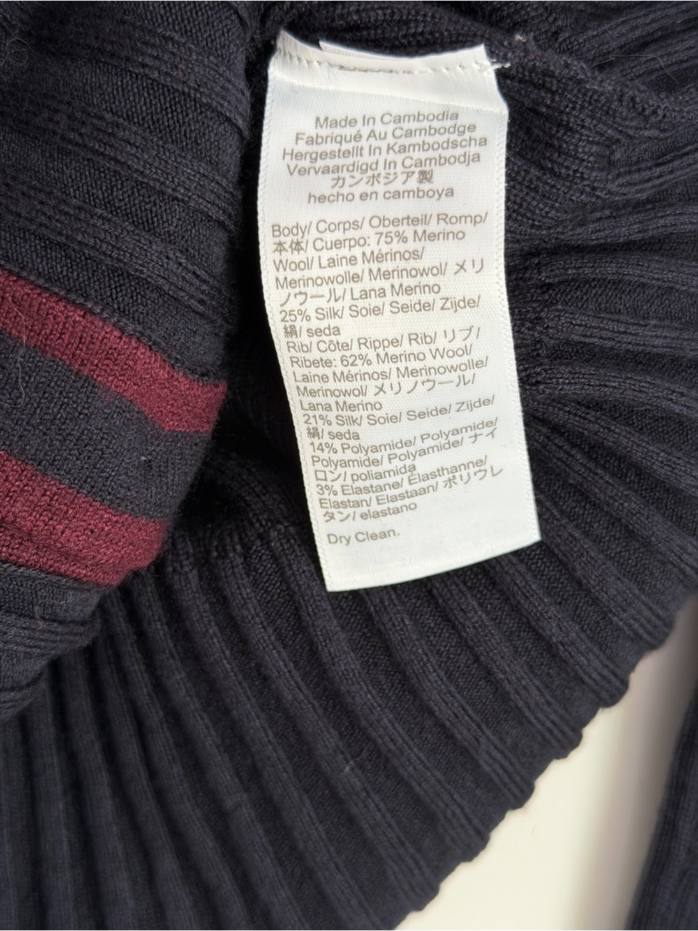 Madewell V-Neck Cardigan in Dark Navy Combo, Size Small - Picture 9 of 10